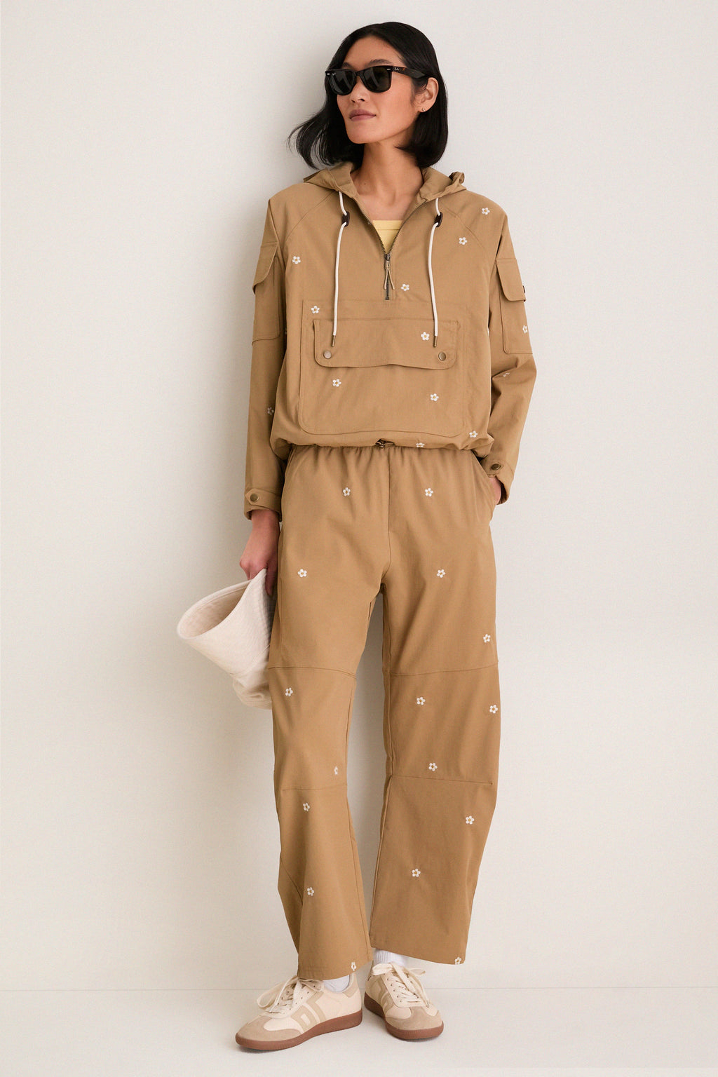 Khaki with Daisy Embroidery Cropped Trailhead Pullover