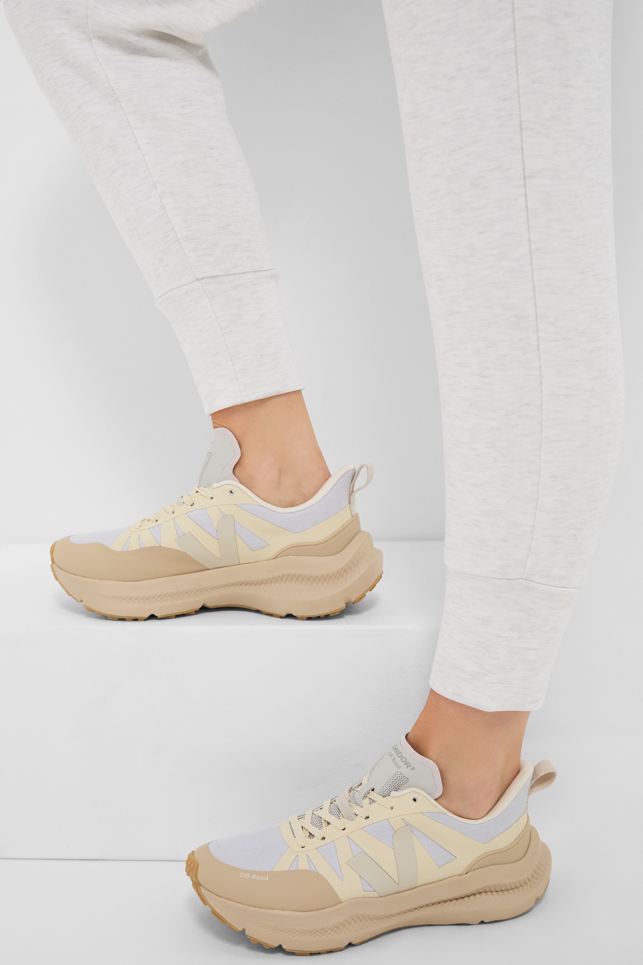 Pearl Calcaire Almond Condor 3 Off Road Sneakers