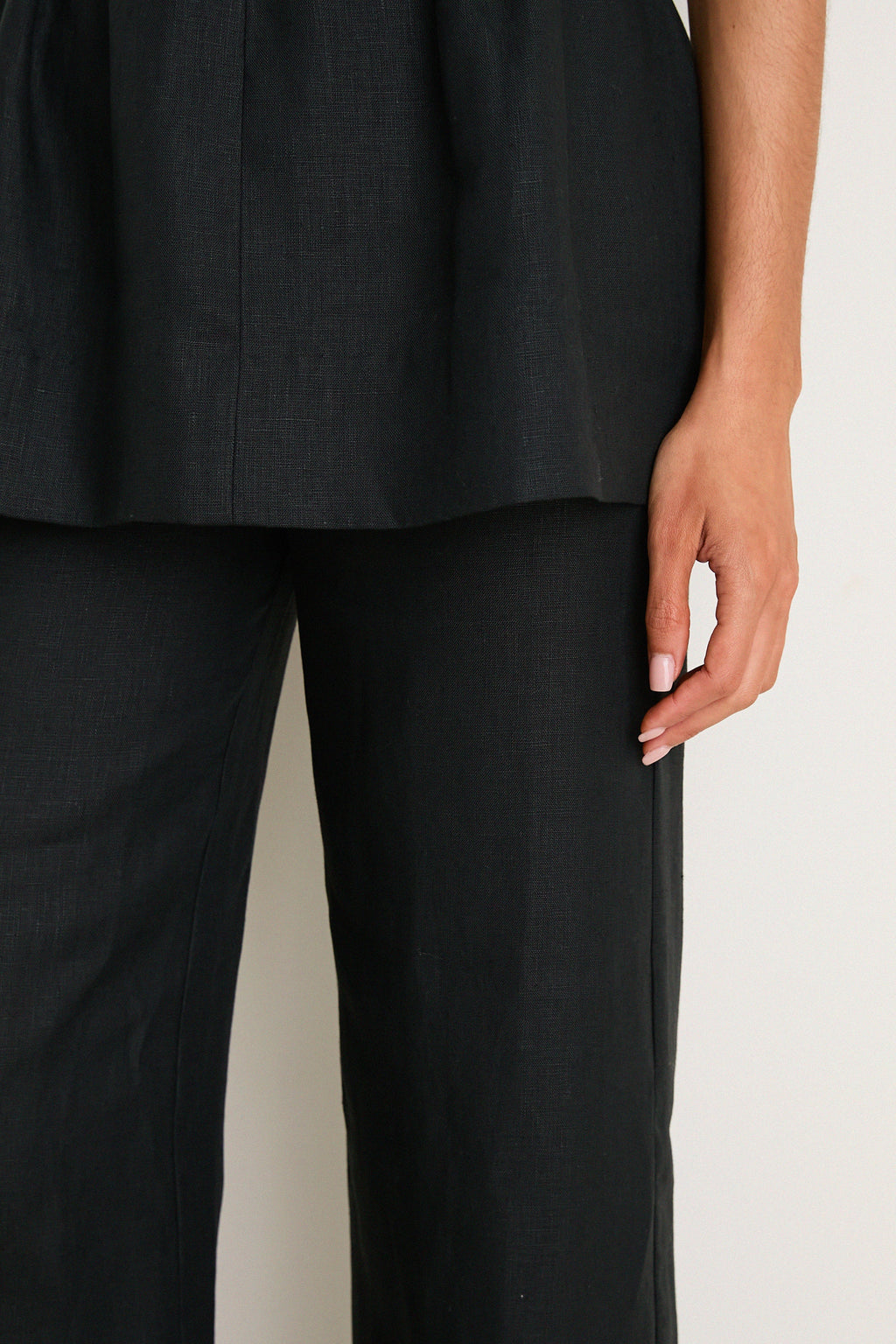 Black Syna Pants
