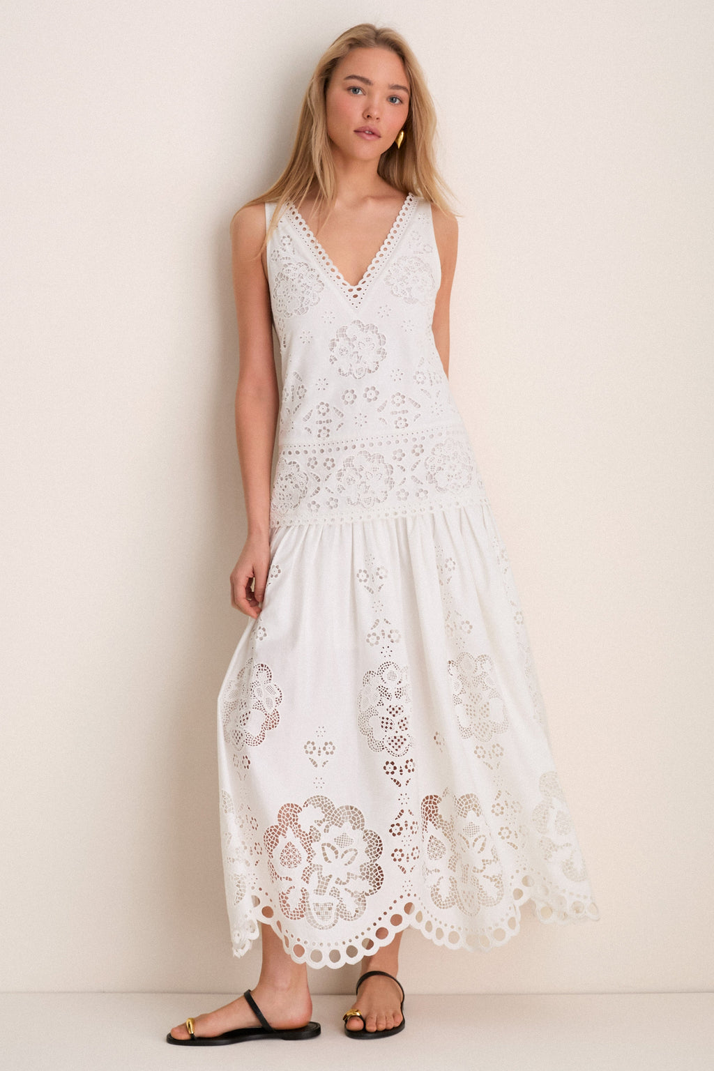White Gardener Embroidery Maxi Dress