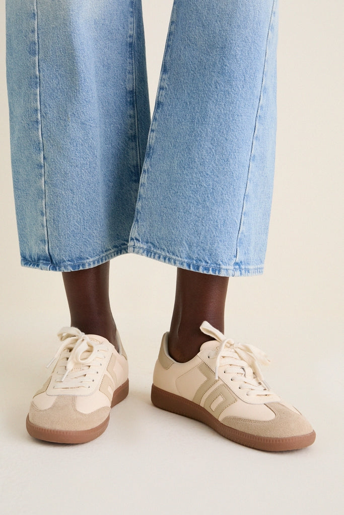 Butter Beige Cloud D26 Sneakers