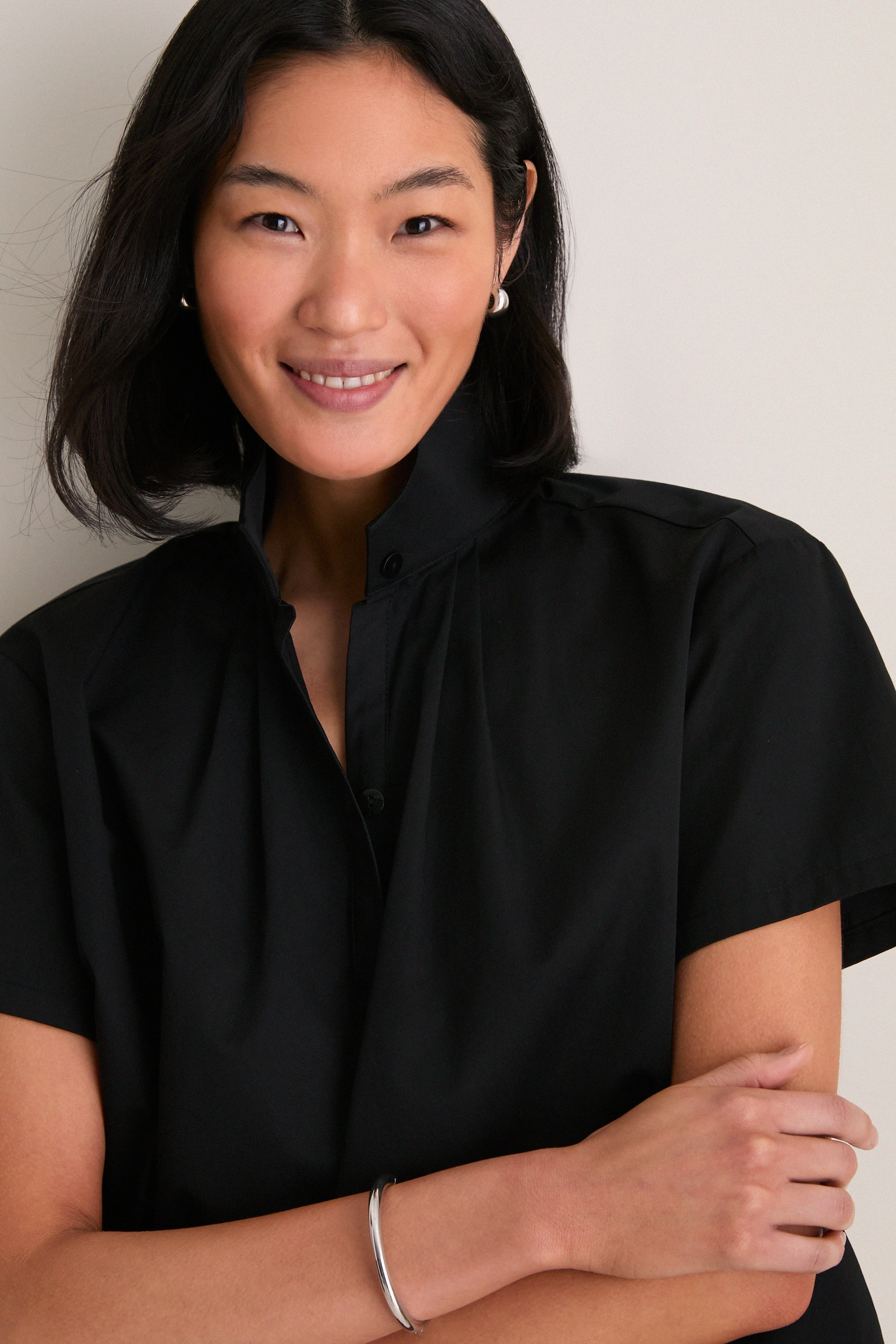 Black Finn Popover