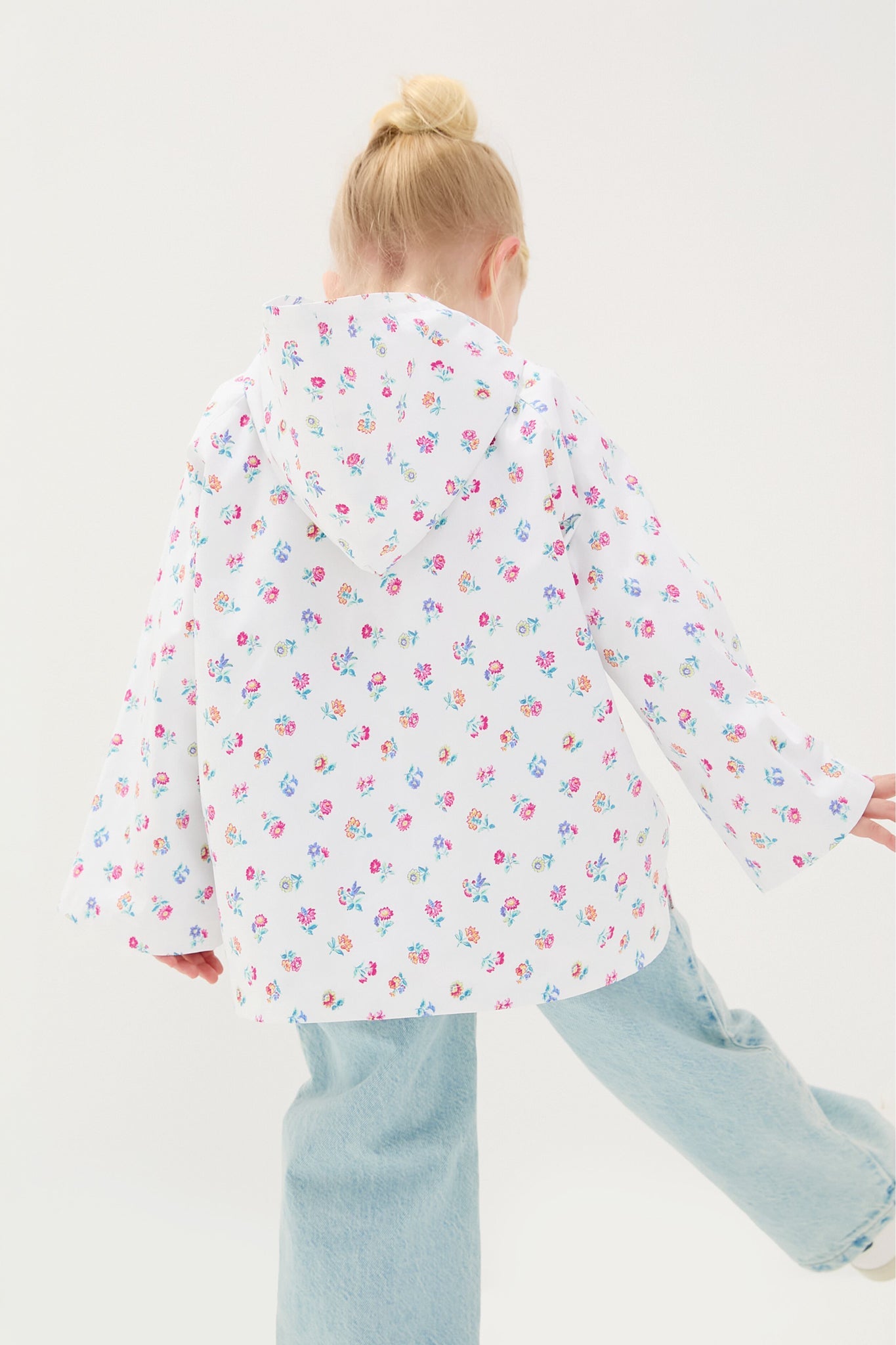 White Felicita Flowers Felvet Raincoat